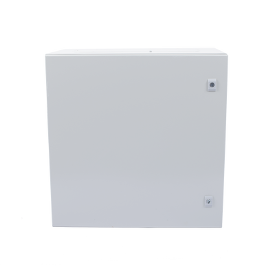 Gabinete de Acero IP66 Uso en Intemperie (600 x 600 x 300 mm) con Placa Trasera Interior Metálica y Compuerta Inferior Atornillable (Incluye Chapa y Llave T).